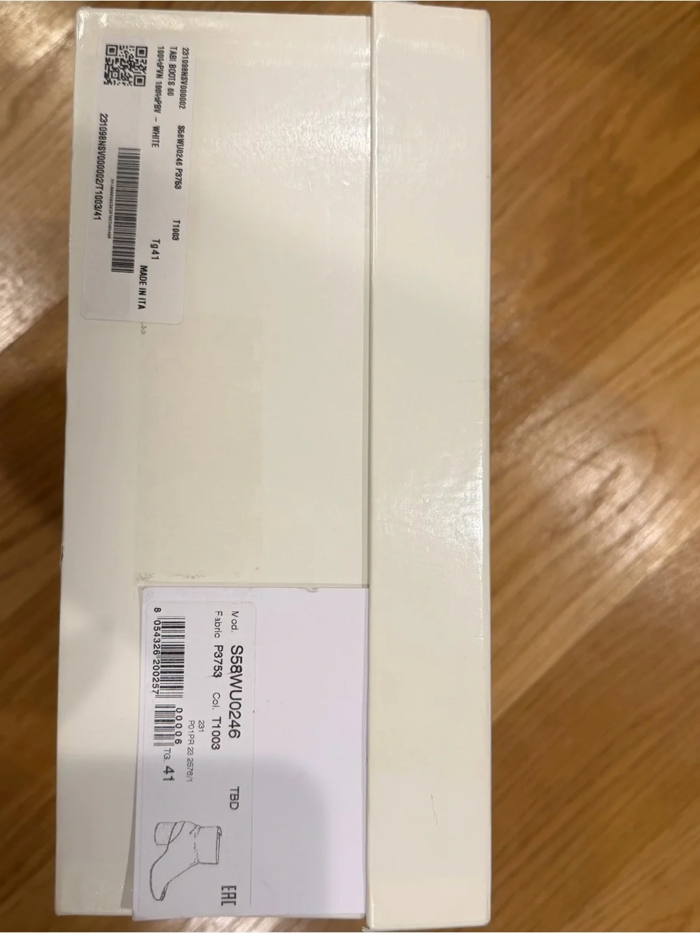 Maison Martin Margiela Cream Split-Toe Leather Ankle Boots